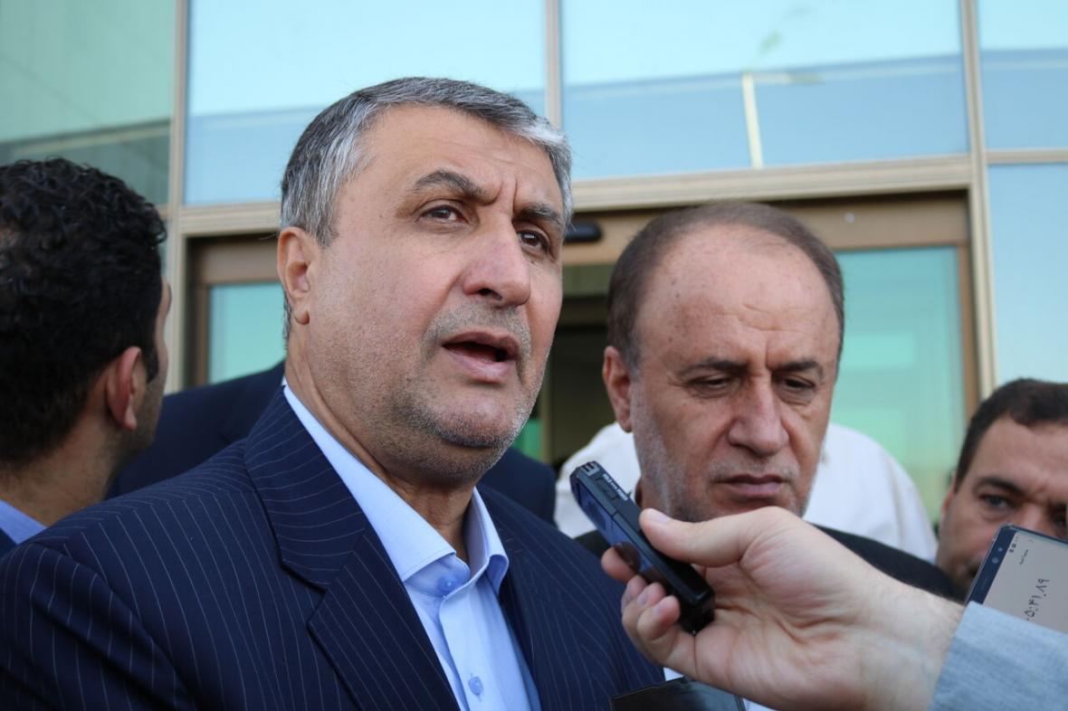 خبرنگاران وزیر راه و شهرسازی: تلاش داریم حباب قیمت مسکن خبرنگاران وزیر راه و شهرسازی: تلاش داریم حباب قیمت مسکن شکسته شود