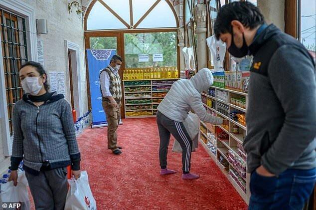 مسجدی در استانبول سوپرمارکت فقرا شد