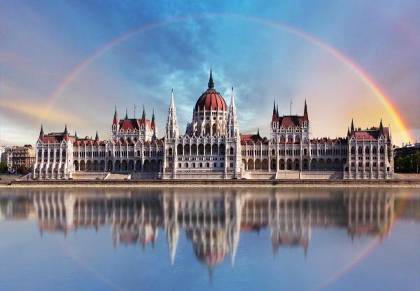 تور ارزان مجارستان: ساختمان مجلس بوداپست، مهمترین نماد کشور مجارستان